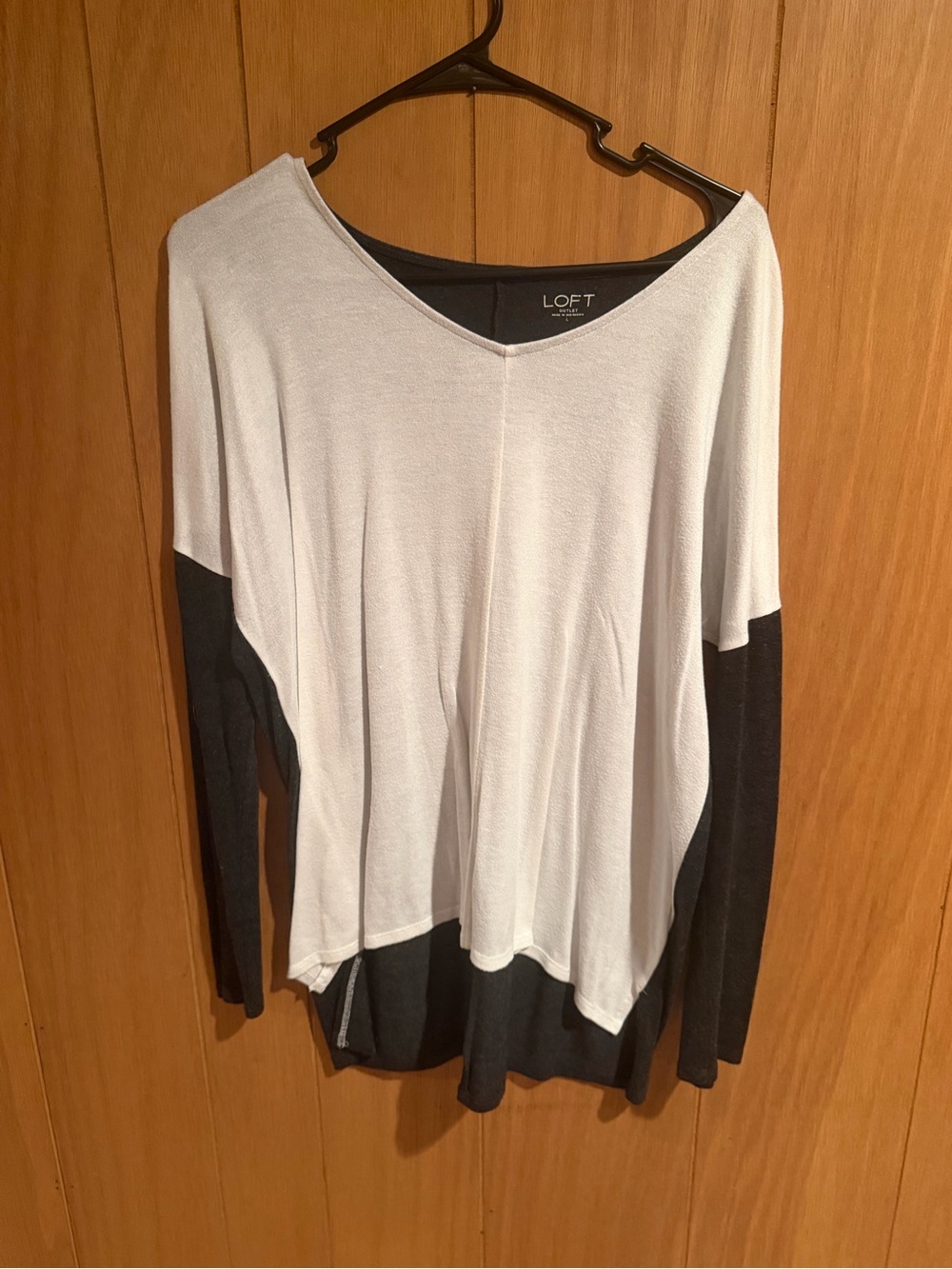 LOFT Two-Tone White and Black V-Neck Sweater Top